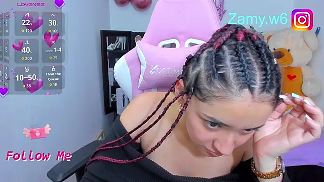 Snapshot of karla_cute01 chatting on October 5, 7:50 am karla cute01 online show from October 5, 7:50 am