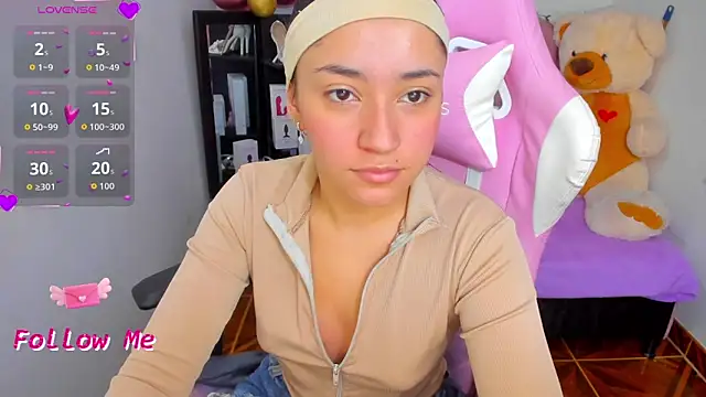 Snapshot of karla_cute01 chatting on October 14, 5:30 am karla cute01 online show from October 14, 5:30 am