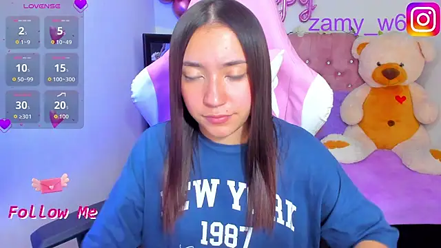 Snapshot of karla_cute01 chatting on October 24, 10:39 pm karla cute01 online show from October 24, 10:39 pm