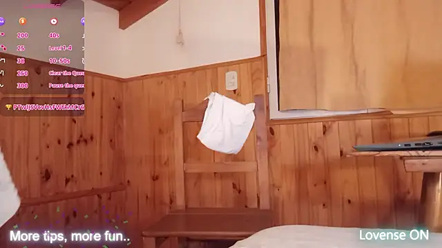 Snapshot of papifacu chatting on September 11, 12:11 am papifacu online show from September 11, 12:11 am