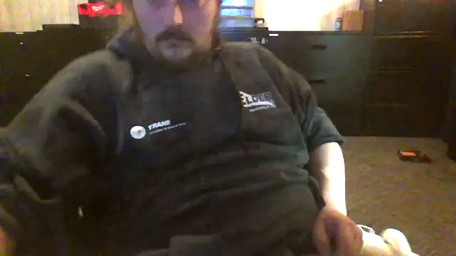 Snapshot of daddysmalldick502 chatting on March 13, 2:34 pm daddysmalldick502 online show from March 13, 2:34 pm