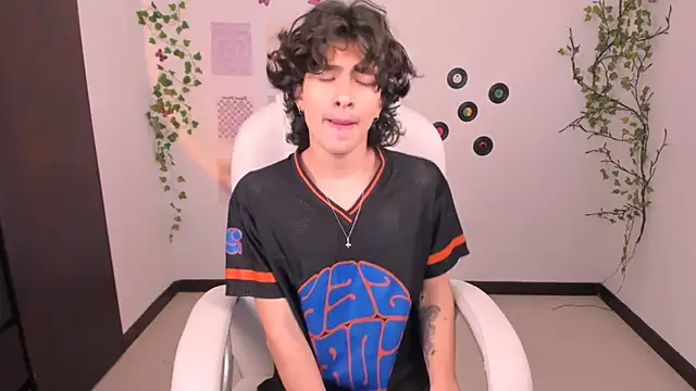 Angelo duarte online show from September 24, 6:00 pm