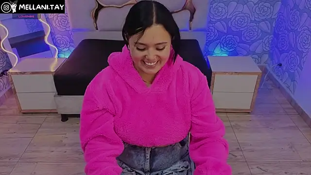 Snapshot of Mellani_tay chatting on November 9, 3:38 am Mellani tay online show from November 9, 3:38 am