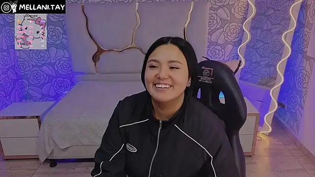 Snapshot of Mellani_tay chatting on November 29, 3:20 am Mellani tay online show from November 29, 3:20 am