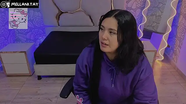 Snapshot of Mellani_tay chatting on November 30, 3:32 am Mellani tay online show from November 30, 3:32 am