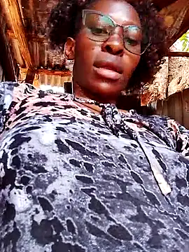 LOVELY-2BERRY online show from October 18, 8:59 am