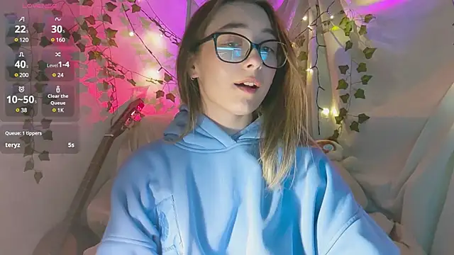 monlight  dana online show from December 9, 3:44 pm