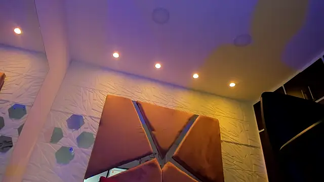 Charlotte Ice1 online show from January 31, 6:57 pm