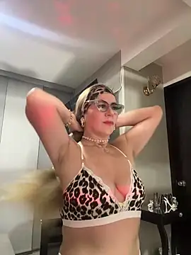 LARIANA RIVERA23 online show from February 24, 4:27 am