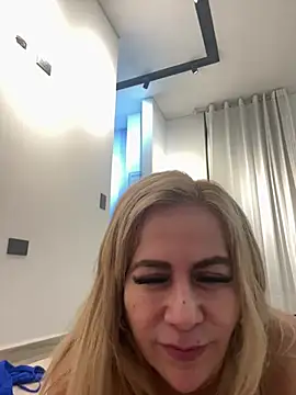 LARIANA RIVERA23 online show from April 9, 4:01 am