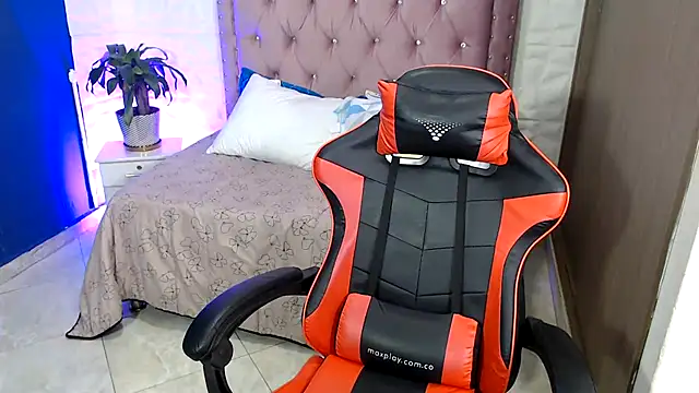 Sofiia davis23 online show from February 17, 1:21 pm