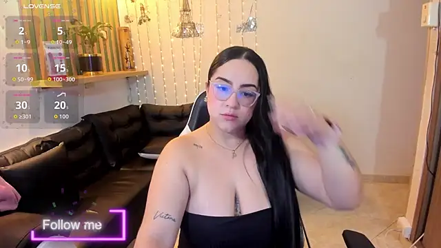 Sofiia davis23 online show from April 14, 1:39 pm