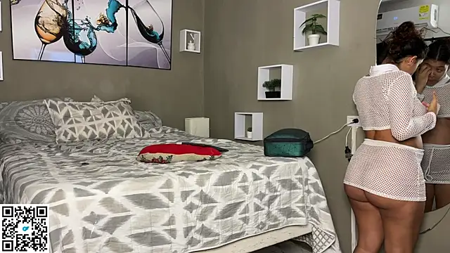 wendy alejo1712 online show from April 22, 11:50 pm