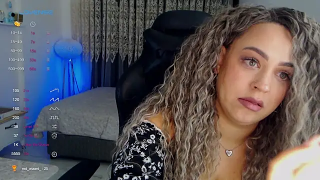  Just a queen 3 online show from January 8, 4:42 pm