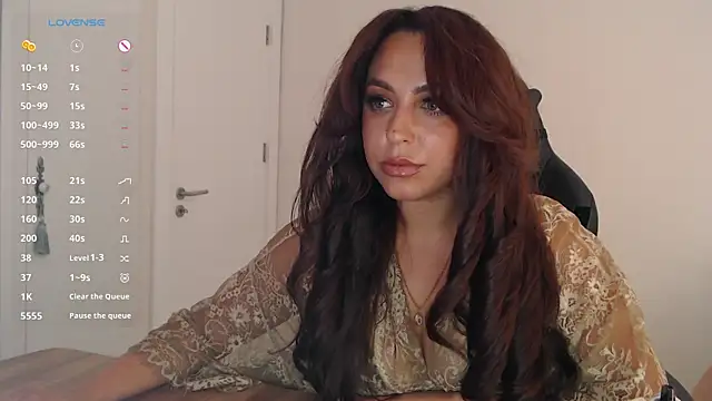  Just a queen 3 online show from June 8, 4:51 pm