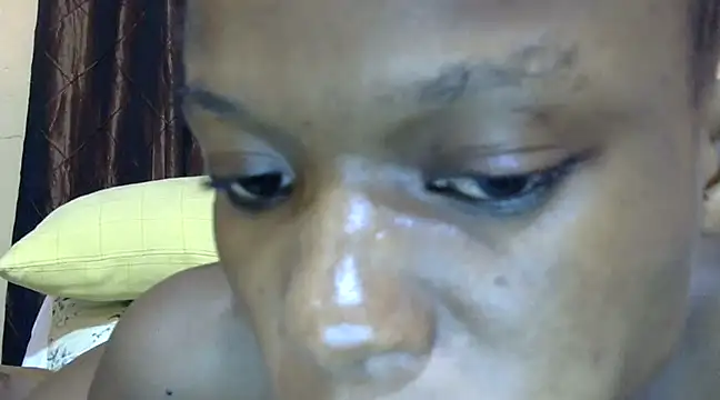 Snapshot of fire_waiste_ chatting on December 18, 11:19 pm fire waiste  online show from December 18, 11:19 pm