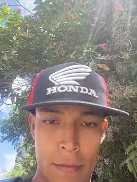 Demiansteven2 online show from February 3, 7:52 pm