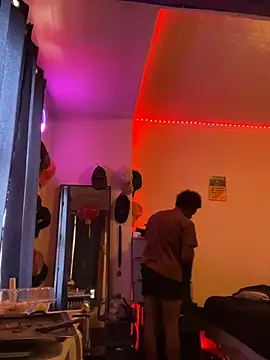 Snapshot of GersonGil1 chatting on March 10, 6:45 pm GersonGil1 online show from March 10, 6:45 pm