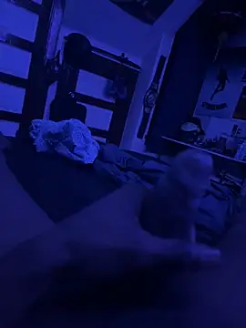 Snapshot of GersonGil1 chatting on December 17, 6:08 am GersonGil1 online show from December 17, 6:08 am