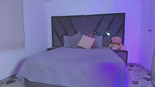 CandyMeyerss  online show from March 8, 2:34 am