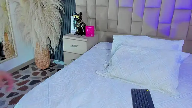 CandyMeyerss  online show from July 21, 5:43 am
