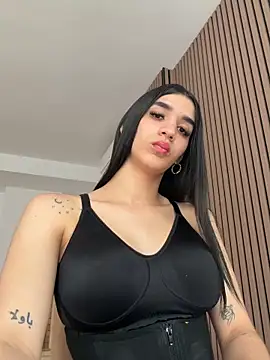 Snapshot of Sweet_Ashley_v chatting on June 11, 3:43 pm Sweet Ashley v online show from June 11, 3:43 pm