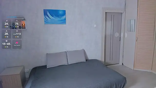 Snapshot of tailer_ chatting on August 3, 5:06 pm tailer online show from August 3, 5:06 pm