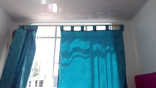 Snapshot of kiara_milf_ chatting on January 22, 4:44 pm kiara milf  online show from January 22, 4:44 pm