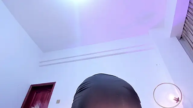 Snapshot of AlissaNix chatting on December 5, 1:03 am AlissaNix online show from December 5, 1:03 am