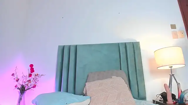 Snapshot of AlissaNix chatting on January 10, 12:59 am AlissaNix online show from January 10, 12:59 am