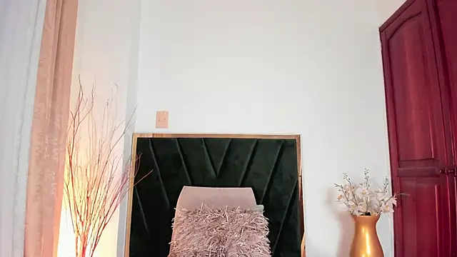 Snapshot of AlissaNix chatting on February 27, 11:37 pm AlissaNix online show from February 27, 11:37 pm