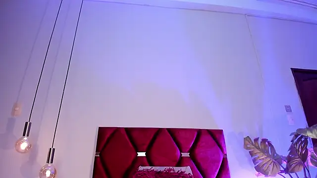 Snapshot of AlissaNix chatting on March 2, 12:42 am AlissaNix online show from March 2, 12:42 am