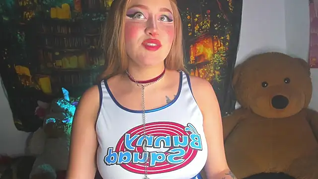 LailaCatt online show from December 5, 8:34 am