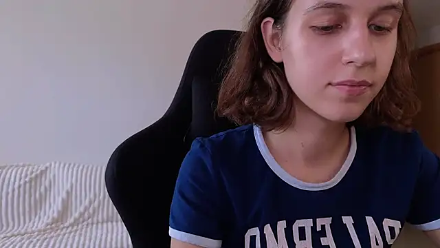 VanessaBayer2 online show from December 4, 6:11 am