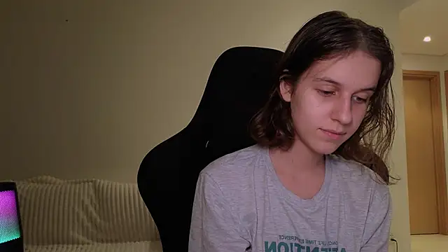 VanessaBayer2 online show from December 6, 12:27 pm