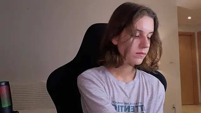 VanessaBayer2 online show from December 6, 9:57 pm