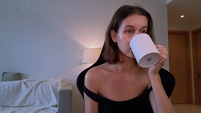 VanessaBayer2 online show from December 27, 2:36 am