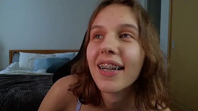 VanessaBayer2 online show from March 17, 3:36 am