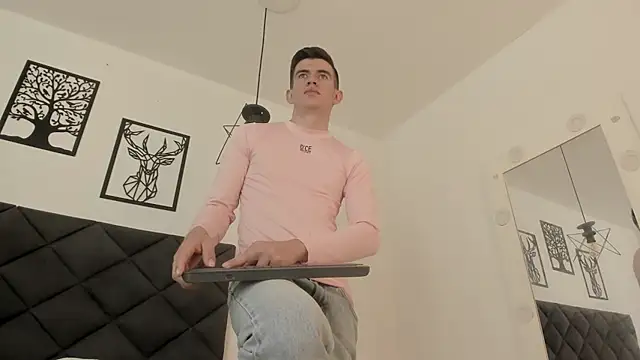 MikaelSlow online show from February 8, 6:22 am