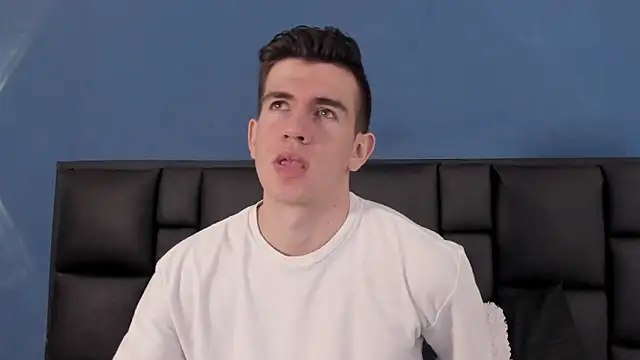 MikaelSlow online show from September 28, 10:48 pm