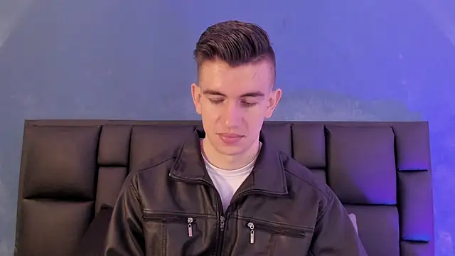 MikaelSlow online show from January 15, 4:39 am