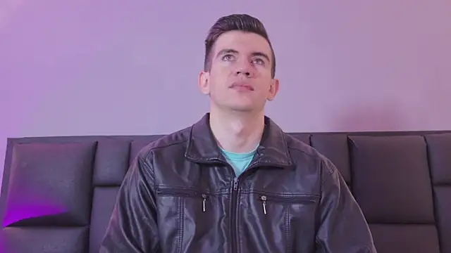 MikaelSlow online show from April 18, 4:27 am