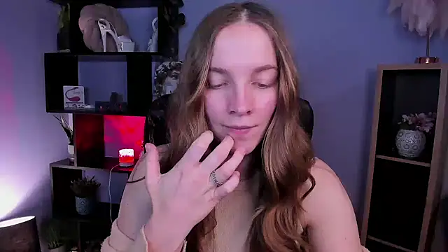 Snapshot of kenzie_x chatting on December 17, 11:06 am kenzie x online show from December 17, 11:06 am