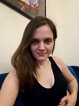 EllieDay online show from April 22, 7:59 pm