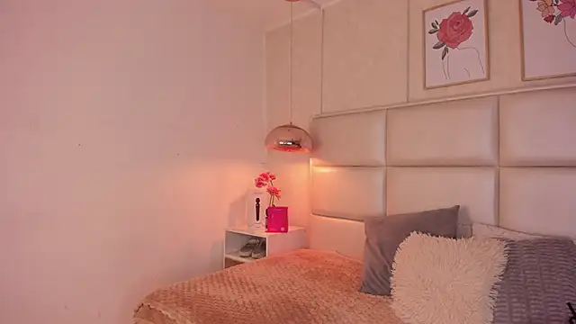 Aily Yozuko online show from April 24, 2:36 am