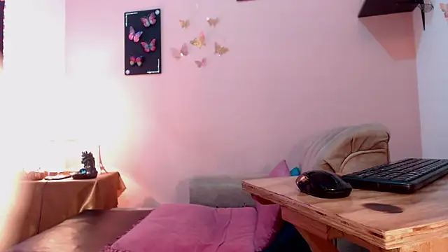 nicollejordan1 online show from November 14, 11:35 pm