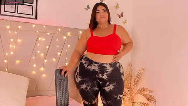 Snapshot of sienna_marie chatting on December 3, 10:18 pm sienna marie online show from December 3, 10:18 pm