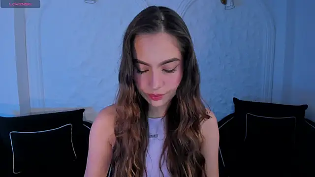 Snapshot of MarianneLane chatting on October 4, 9:46 pm MarianneLane online show from October 4, 9:46 pm