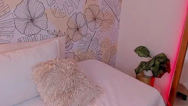 Mariana Baez online show from December 19, 12:02 am