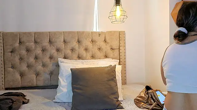 Anya Texas online show from February 6, 5:27 pm